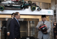 Presiden Prabowo Subianto bertemu PM Malaysia Anwar Ibrahim di Menara Kembar Petronas, Kuala Lumpur. (Dok. Tim Media Prabowo)