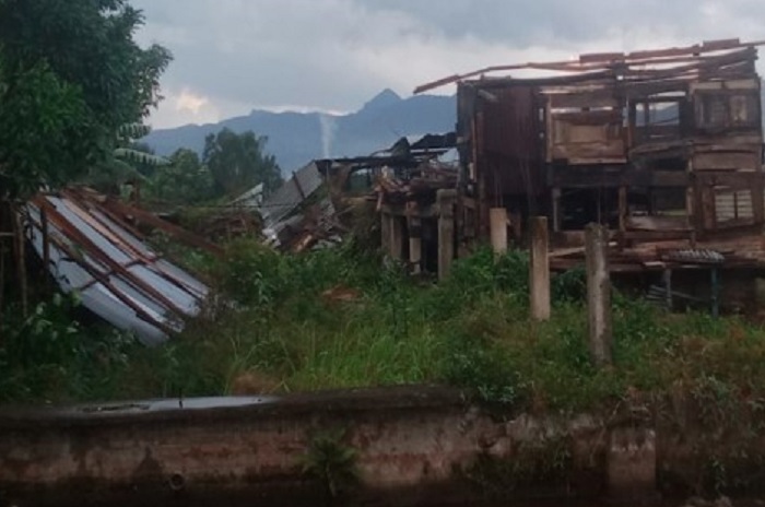 Kerusakan rumah warga akibat cuaca ekstrem di Kabupaten Karo, Sumatra Utara, (Dok. BPBD Kabupaten Karo)