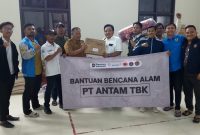 PT Antam UBPE Pongkor telah menyalurkan bantuan logistik bagi korban banjir bandang dan longsor di Kecamatan Cigudeg. (Dok. PT Antam UBPE Pongkor )